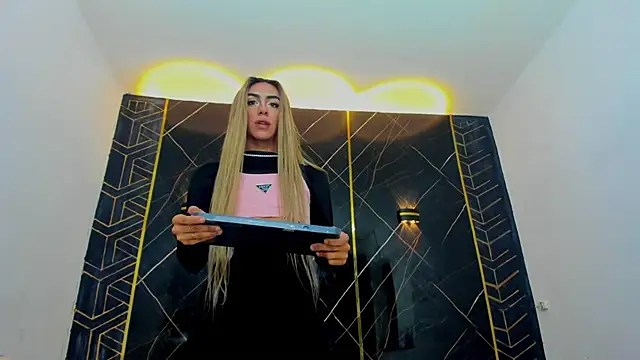 Isabella stanford2 online show from 25, 2, 2025