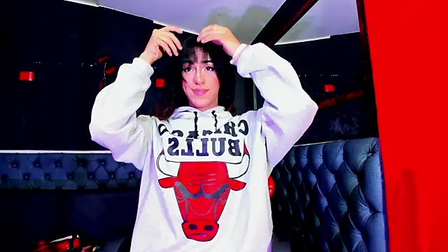 Isabella stanford2 online show from 19, 12, 2025