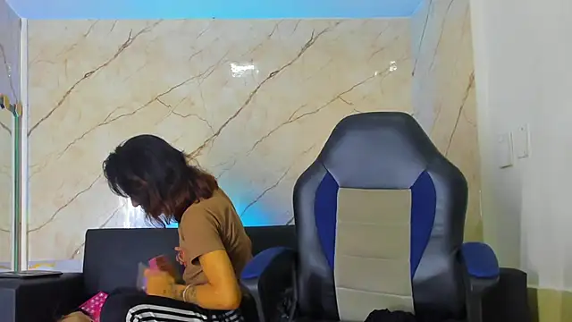 Isabella stanford2 online show from 16, 11, 2025