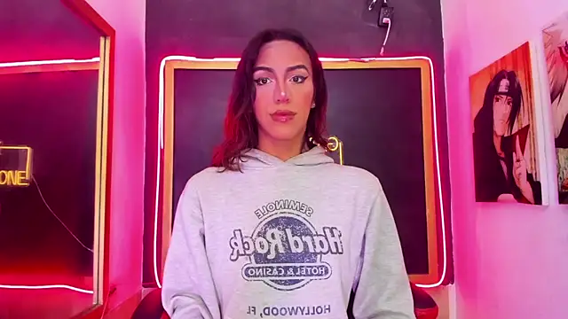 Isabella stanford2 online show from 18, 10, 2025