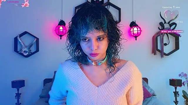 Snapshot of Sweet_Chaos chatting on 16, 11, 2025 Sweet Chaos online show from 16, 11, 2025