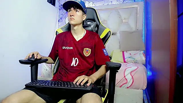 johnny cagee online show from 26, 11, 2025