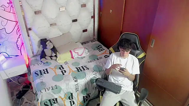 johnny cagee online show from 15, 11, 2025