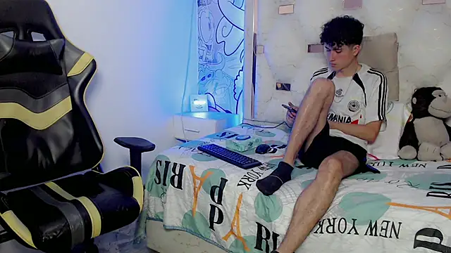 johnny cagee online show from 17, 11, 2025