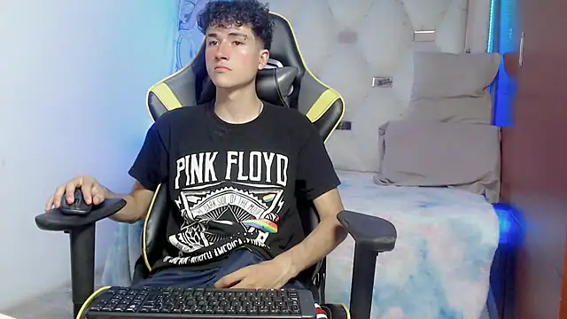 johnny cagee online show from 10, 11, 2025