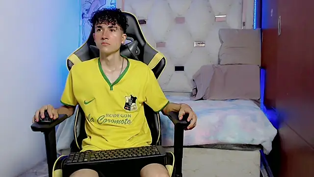 johnny cagee online show from 20, 10, 2025