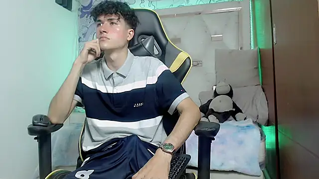 johnny cagee online show from 24, 10, 2025