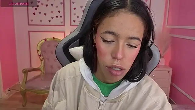 stephania t online show from 25, 11, 2025