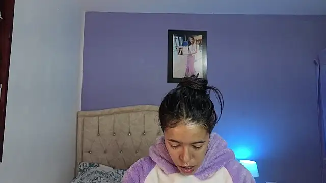 Snapshot of stephania_t chatting on 13, 5, 2026 stephania t online show from 13, 5, 2026
