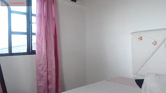 Snapshot of julz_03 chatting on 11, 11, 2025 julz 03 online show from 11, 11, 2025