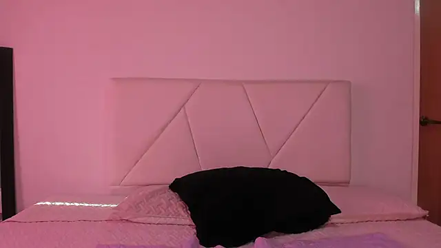 Snapshot of julz_03 chatting on 21, 10, 2025 julz 03 online show from 21, 10, 2025