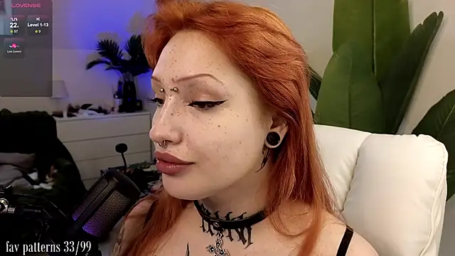 Snapshot of violetviolator chatting on 21, 3, 2025 violetviolator online show from 21, 3, 2025