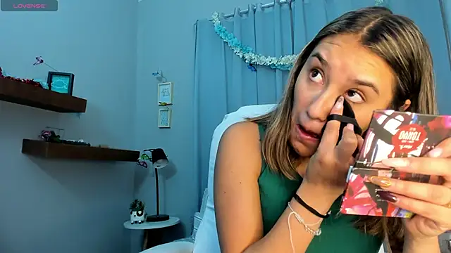 Snapshot of _Sophie__miller chatting on 24, 4, 2026 Sophie miller online show from 24, 4, 2026