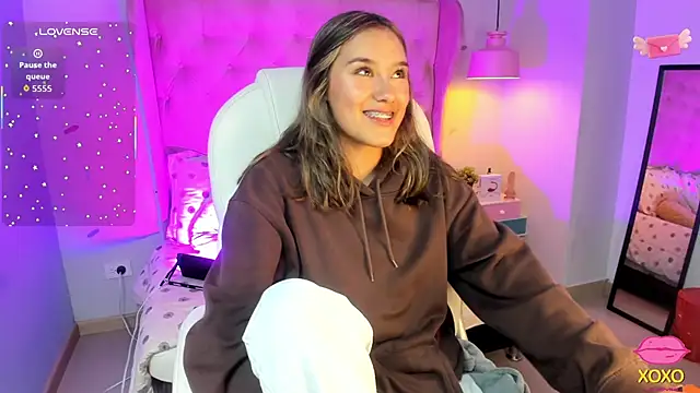  Sophie  miller online show from 20, 11, 2025