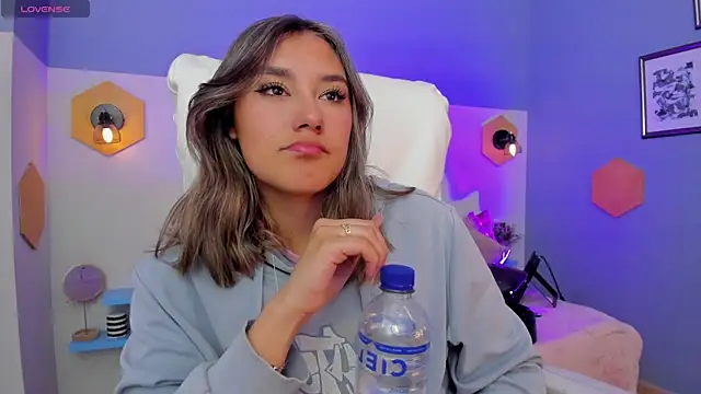  Sophie  miller online show from 25, 3, 2026