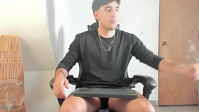 leo030809 online show from 18, 7, 2026