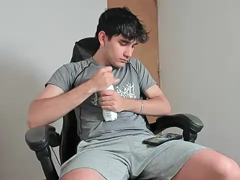 leo030809 online show from 25, 3, 2026