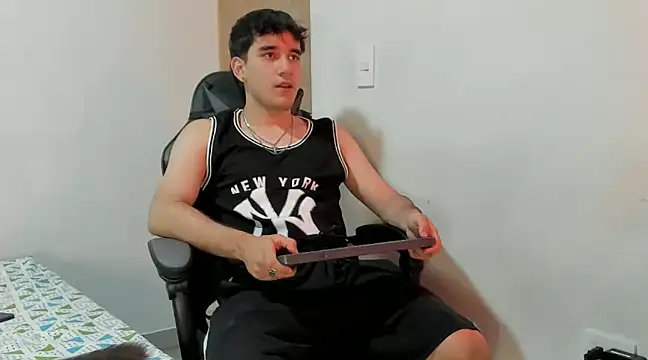 leo030809 online show from 6, 12, 2024