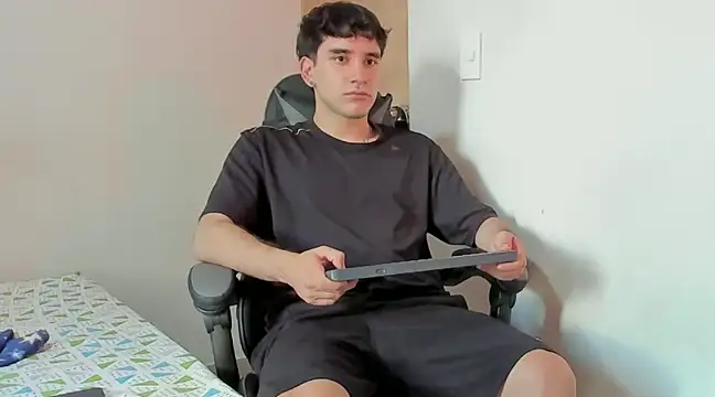 leo030809 online show from 5, 12, 2024