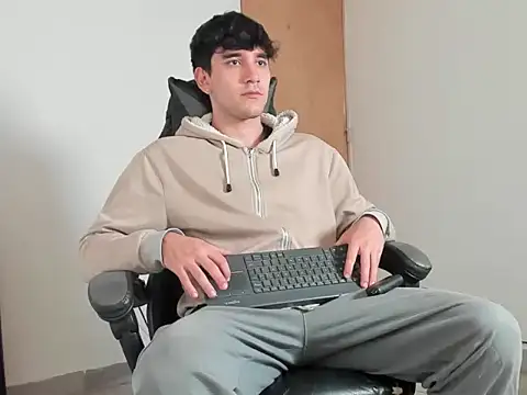 leo030809 online show from 24, 3, 2026