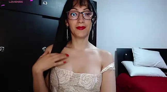 Snapshot of Alicee_moss chatting on 26, 2, 2025 Alicee moss online show from 26, 2, 2025