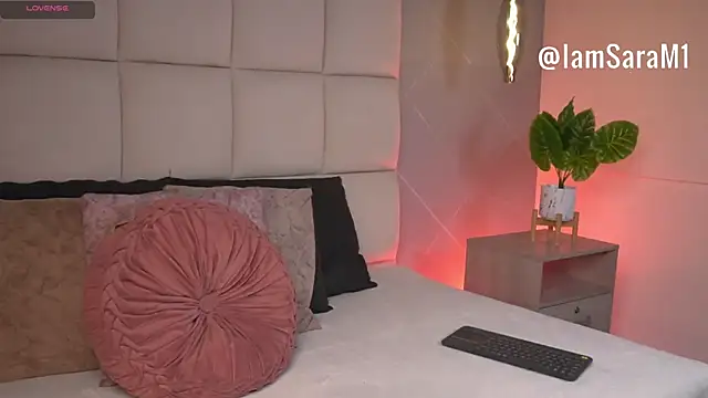 SaraMonroe1 online show from 7, 3, 2026