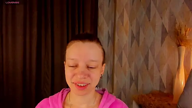 Snapshot of Michelle_Blond chatting on 18, 5, 2026 Michelle Blond online show from 18, 5, 2026