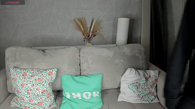 Michelle Blond online show from 1, 3, 2026