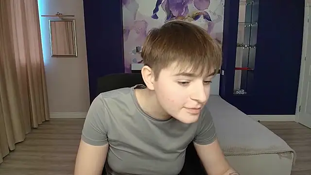 Snapshot of EmiliaYours chatting on 19, 10, 2025 EmiliaYours online show from 19, 10, 2025