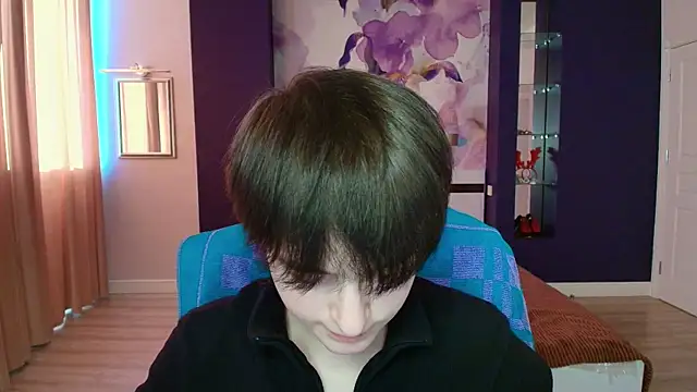 EmiliaYours online show from 20, 1, 2025