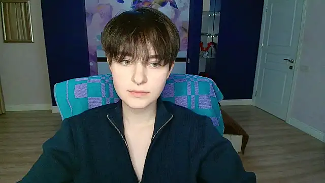 EmiliaYours online show from 10, 2, 2025