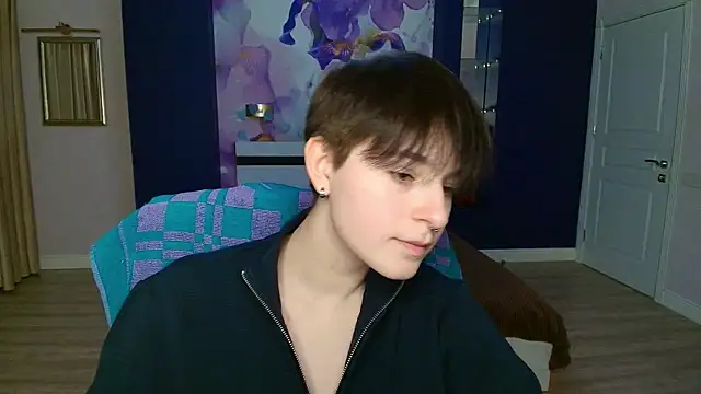 EmiliaYours online show from 9, 2, 2025