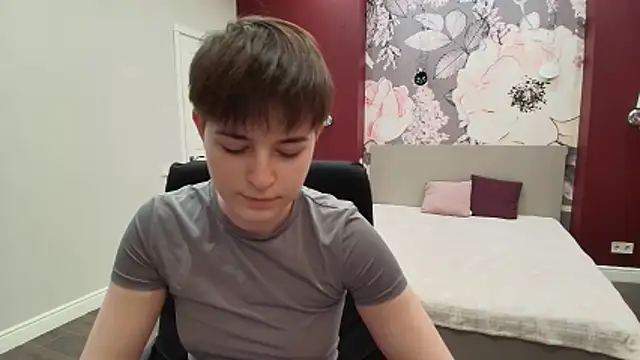 EmiliaYours online show from 14, 3, 2026