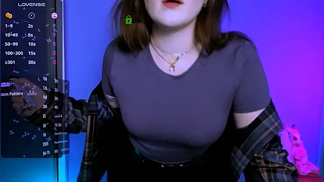 Snapshot of luna_berryy chatting on 15, 11, 2025 luna berryy online show from 15, 11, 2025