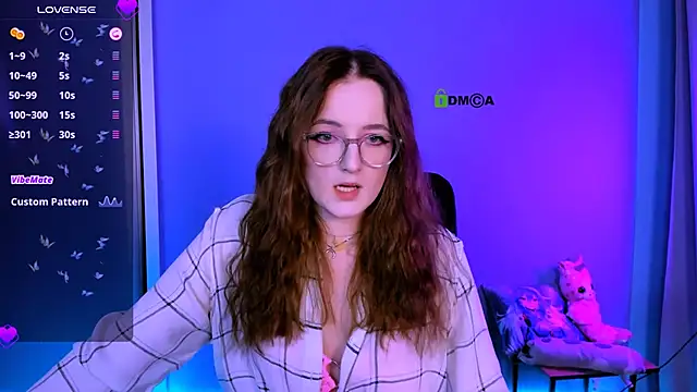 Snapshot of luna_berryy chatting on 18, 11, 2025 luna berryy online show from 18, 11, 2025