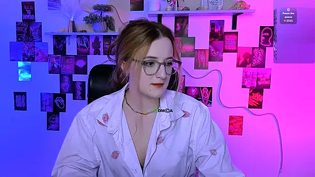 Snapshot of luna_berryy chatting on 3, 6, 2026 luna berryy online show from 3, 6, 2026