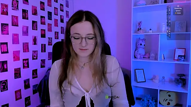 luna berryy online show from 25, 7, 2026