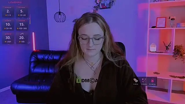 luna berryy online show from 21, 4, 2026