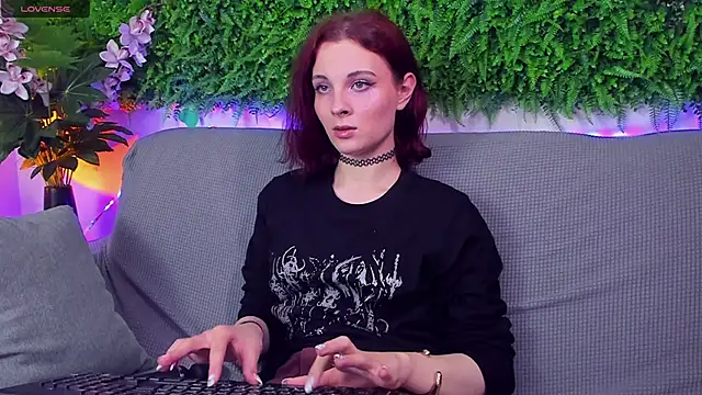 Snapshot of AprilAvery chatting on 18, 3, 2025 AprilAvery online show from 18, 3, 2025