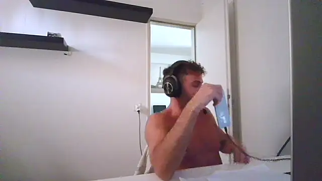 Snapshot of alpha-hunk chatting on 15, 7, 2026 alpha-hunk online show from 15, 7, 2026