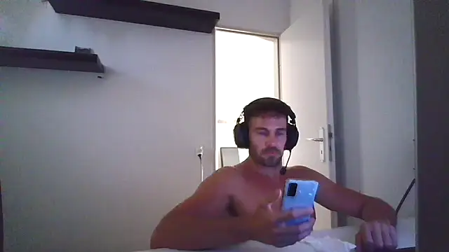 Snapshot of alpha-hunk chatting on 9, 7, 2026 alpha-hunk online show from 9, 7, 2026