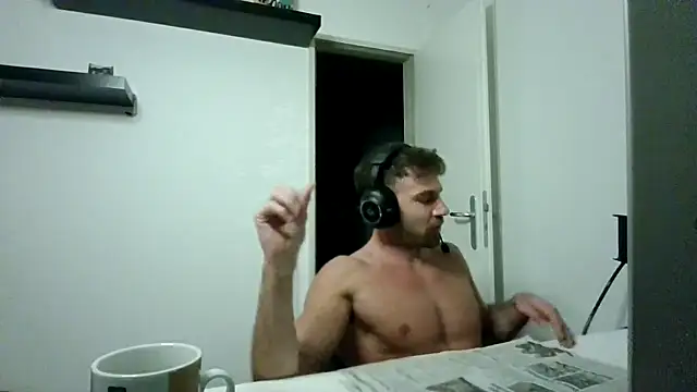 Snapshot of alpha-hunk chatting on 7, 7, 2026 alpha-hunk online show from 7, 7, 2026
