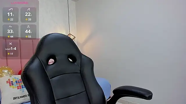 MAYROBERTSS online show from 15, 2, 2025