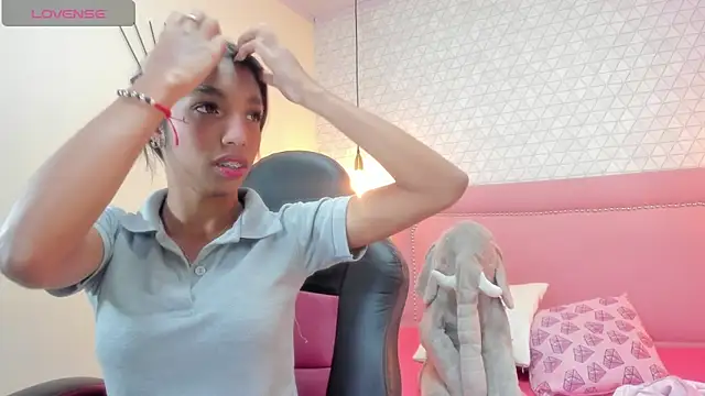 MAYROBERTSS online show from 11, 2, 2025