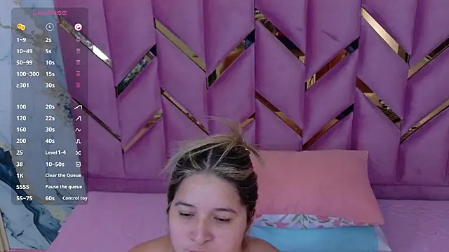 collegepawglovedaddy online show from 9, 3, 2026