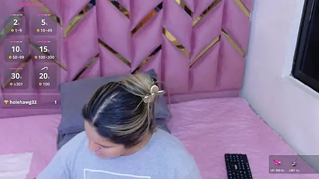 collegepawglovedaddy online show from 25, 2, 2026