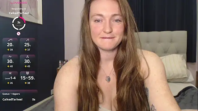 Snapshot of BustyBonnieUK chatting on 30, 11, 2025 BustyBonnieUK online show from 30, 11, 2025