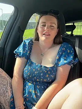 Snapshot of BustyBonnieUK chatting on 9, 10, 2025 BustyBonnieUK online show from 9, 10, 2025