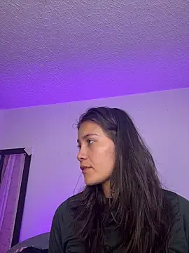 aurora divine online show from 17, 4, 2026