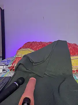 aurora divine online show from 18, 4, 2026